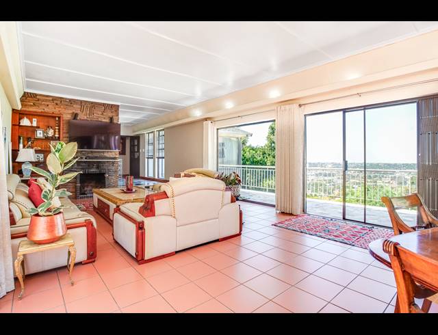 4 BEDROOM HOUSE FOR SALE IN CYRILDENE